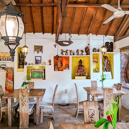 Hotel Deutsches-Eck Rikesti Lovina Zewnętrze zdjęcie