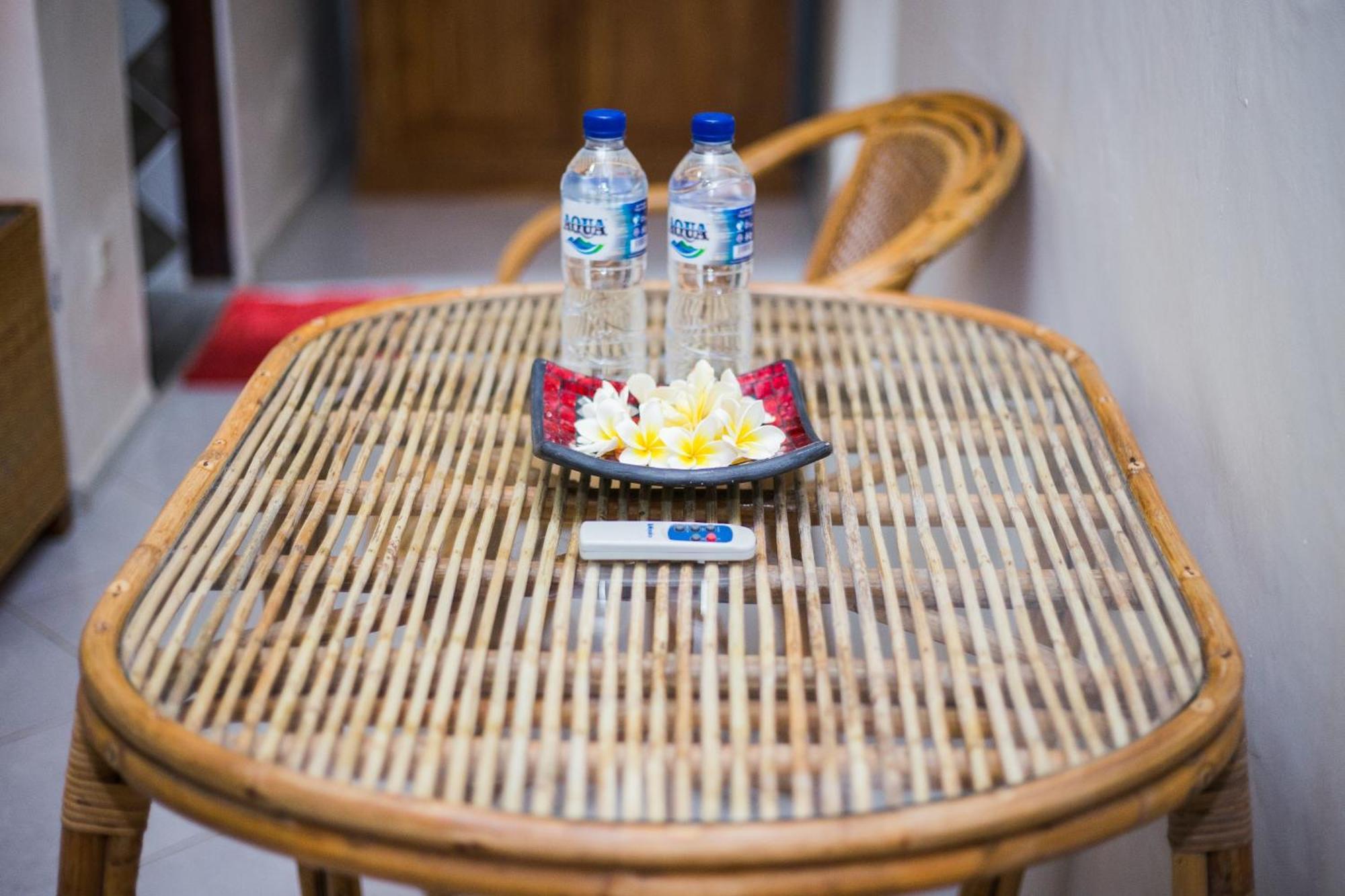 Hotel Deutsches-Eck Rikesti Lovina Zewnętrze zdjęcie