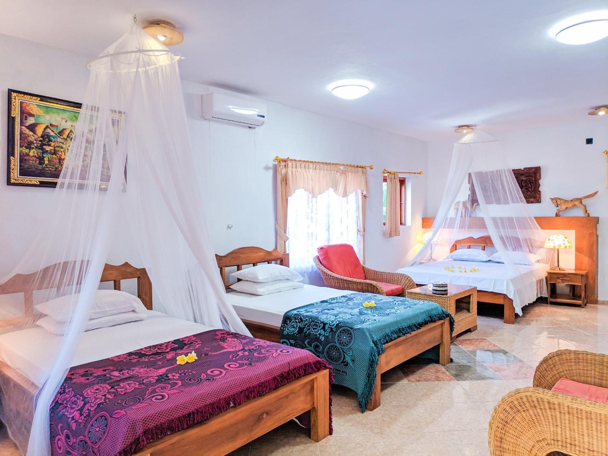 Hotel Deutsches-Eck Rikesti Lovina Zewnętrze zdjęcie