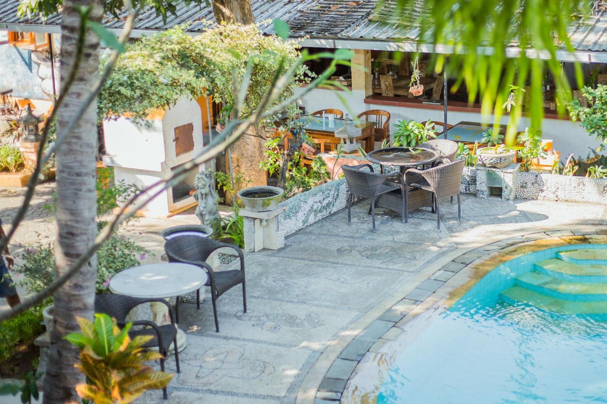Hotel Deutsches-Eck Rikesti Lovina Zewnętrze zdjęcie
