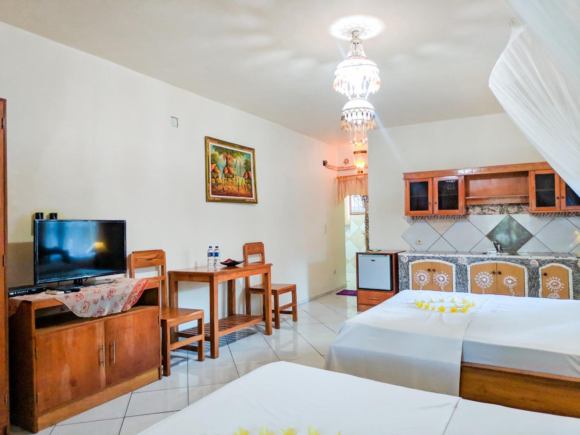 Hotel Deutsches-Eck Rikesti Lovina Zewnętrze zdjęcie